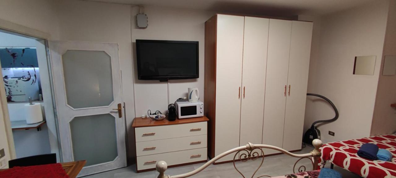 Super Central Studio, No Noise, Near Seaside, Shops Μπάρι Εξωτερικό φωτογραφία