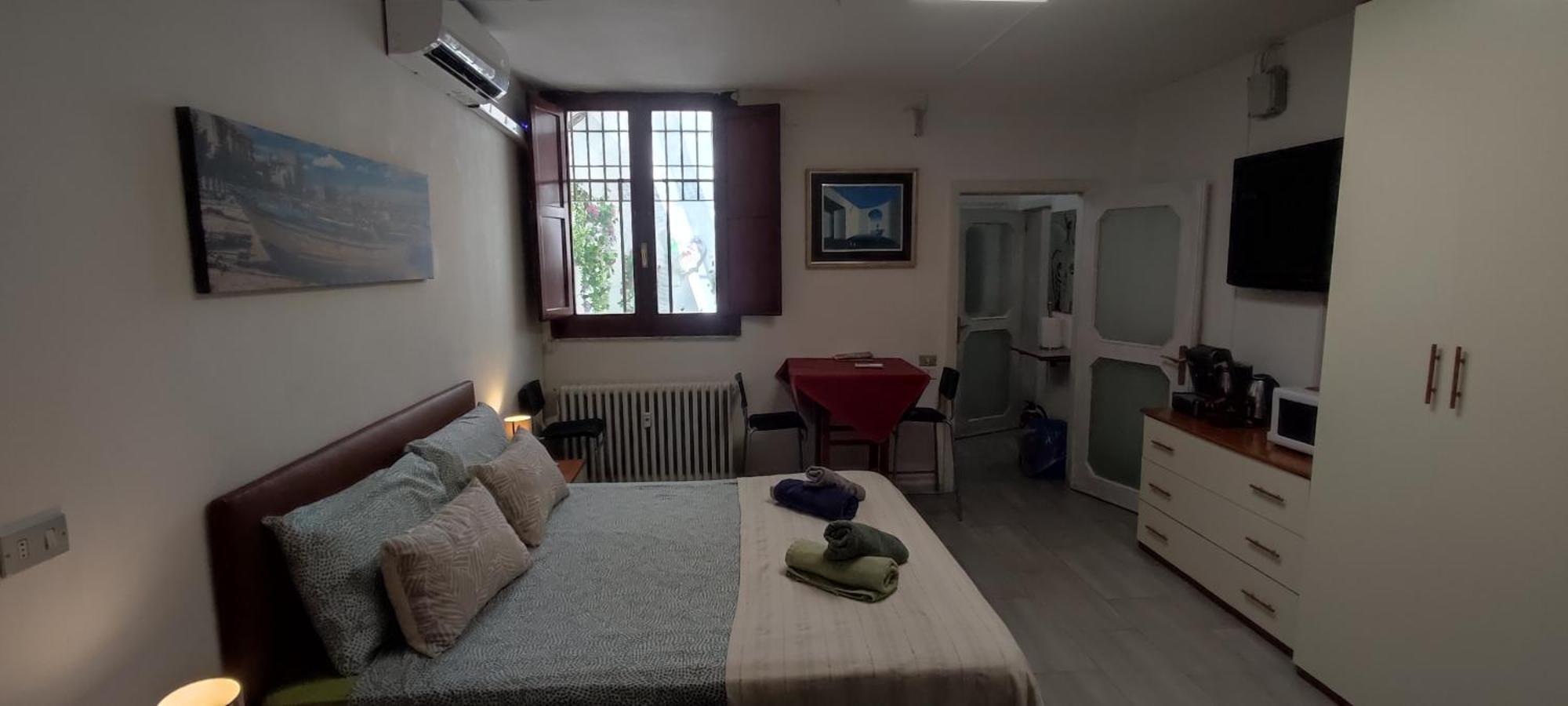 Super Central Studio, No Noise, Near Seaside, Shops Μπάρι Εξωτερικό φωτογραφία